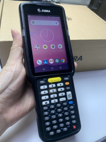 Zebra MC330K-SE4HA3US Android 8.x AOSP with MX, IP54, 47 Key Barcode Scanner used for Warehouse Logistics Inventory